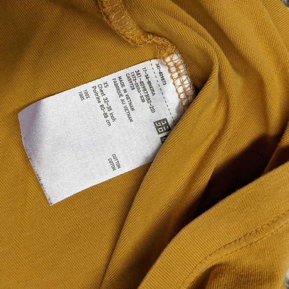 Uniqlo XS unisex maroon stripped cotton t-sh… - Picture 4 of 5